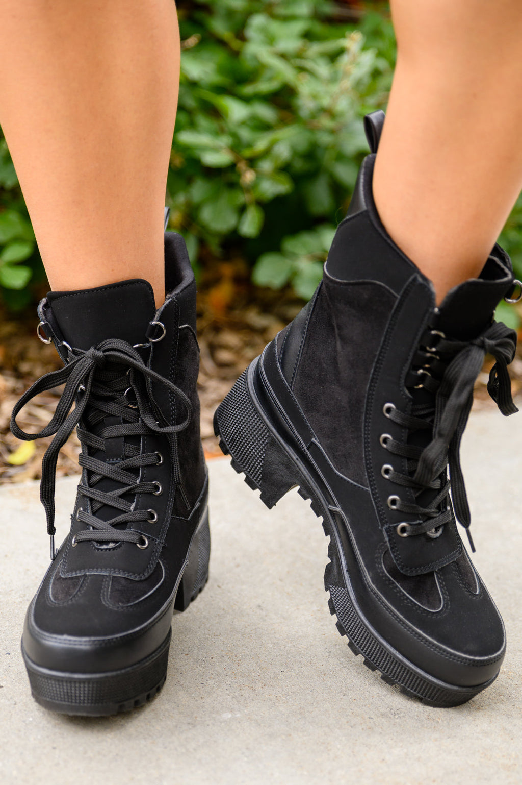 Desert Nights Lace Up Boots In Black