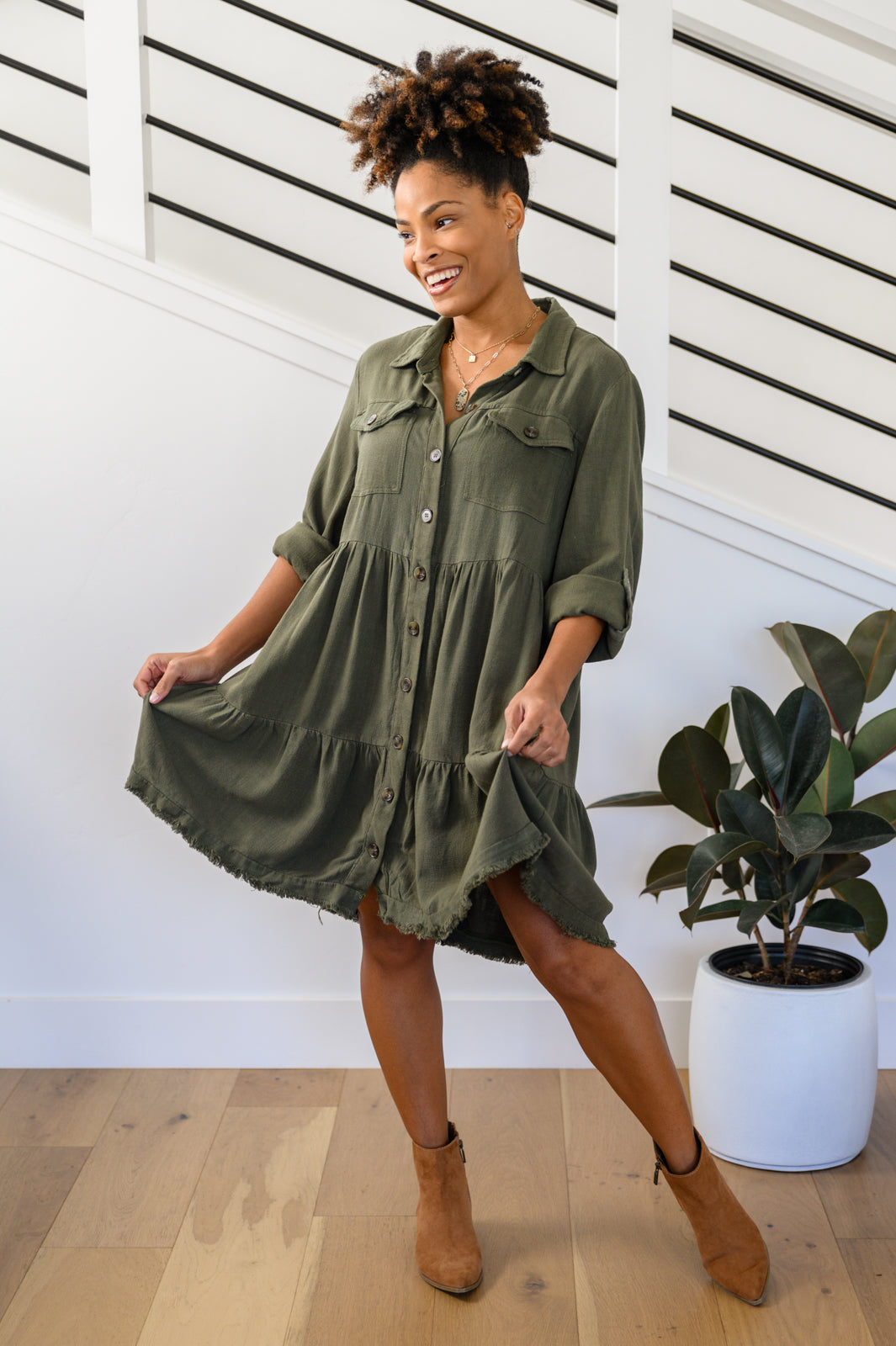 Weekend In Aspen Tiered Button Up Dress In Forest